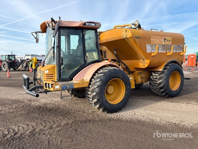 2014 Hydrema 912HM 2500 gal 4x4 Camion-citerne à eau articulé