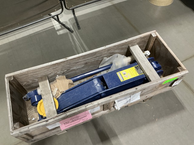 Hein-Werner HW93657 4-Ton Hydraulic Service Jack