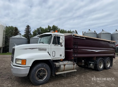 1994 Mack CH613 Grain Truck