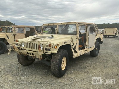 AM General M1097R1 HMMWV 4 Door Soft Top w/Truck Body
