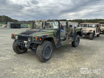 2008 AM General M1097R1 HMMWV 4 Door w/Truck Body