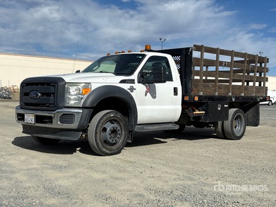 2015 Ford F-450 XL 4x2 Flatbed Truck