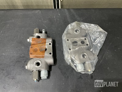 (2) CNH G109517 Directional Control Linear Valves