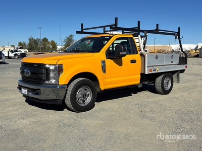 2019 Ford F-250 XL 4x2 Flatbed Truck