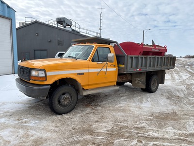 1992 Ford F Super Duty 4x2 شاحنة مسطحة