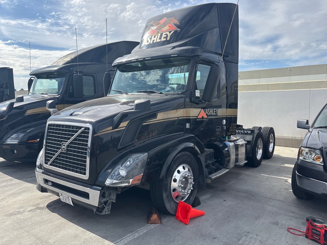 2015 Volvo VNL 6x4 T/A Day Cab Truck Tractor (Inoperable)