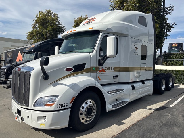 2019 Peterbilt 579 6x4 T/A Sleeper Truck Tractor (Inoperable)