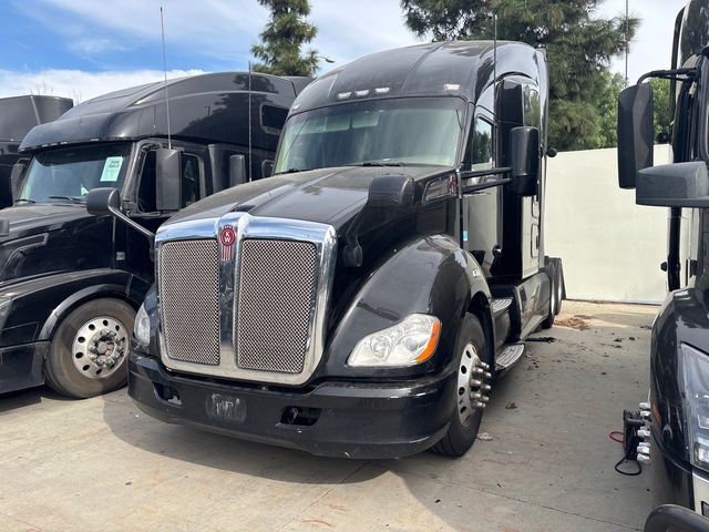 2017 Kenworth T680 6x4 T/A Sleeper Truck Tractor