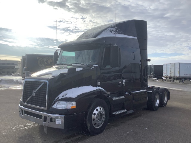 2017 Volvo VNM 6x4 T/A Sleeper Truck Tractor