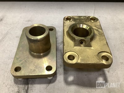 (22) 10898073 Rotating Shaft Eye Brackets