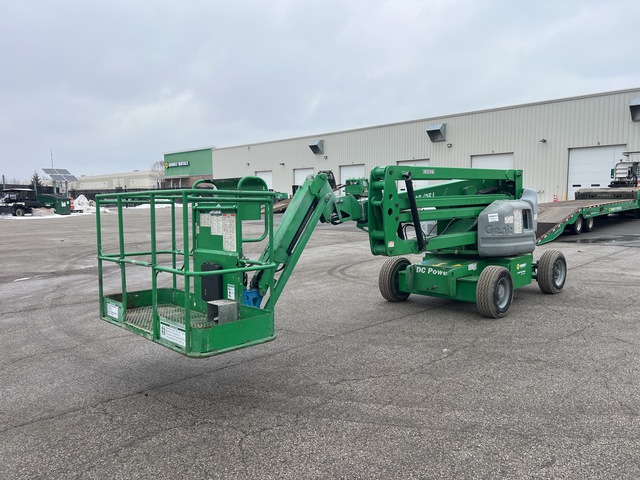 2014 Genie Z45/25JDC 2WD Electric Articulating Boom Lift