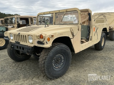2012 AM General M1097R1 HMMWV 2 Door w/Truck Body