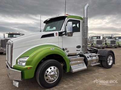 2025 Kenworth T880 4x2 S/A Day Cab Truck Tractor