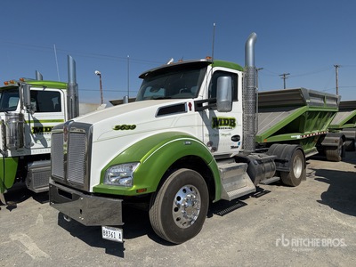 2025 Kenworth T880 4x2 S/A Day Cab Truck Tractor