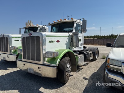 2015 Peterbilt 389 4x2 S/A Day Cab Truck Tractor