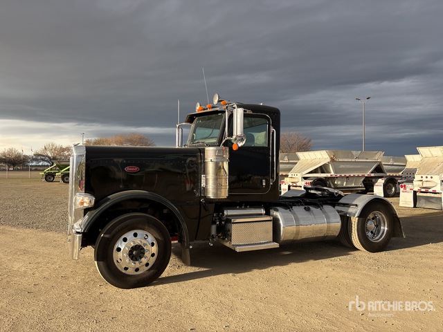 389 2012 Peterbilt