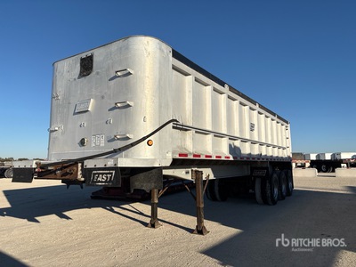 2004 East 32 ft Tri/A Aluminum End Dump Trailer