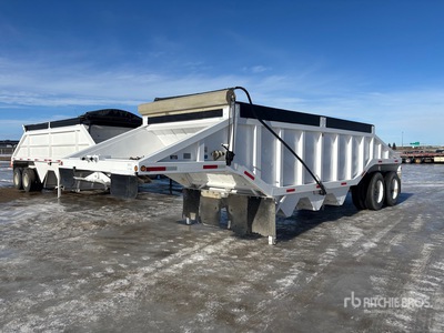 1981 Arne's 32 ft T/A Bauchkippanhänger