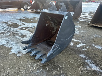 34 in Q/C Digging Excavator Bucket - Fits 200 Series