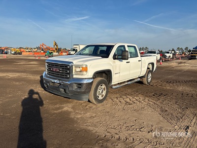 2015 GMC Sierra 2500 HD 4x2 Crew Cab بيك اب