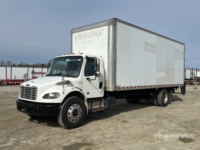 2019 Freightliner M2 106 4x2 شاحنة فان
