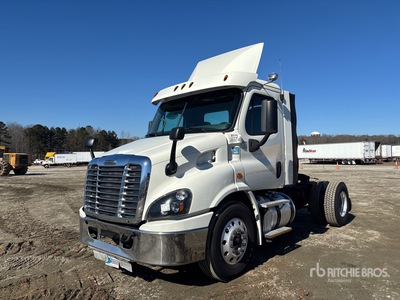 2017 Freightliner Cascadia 113 4x2 Day Cab Truck Tractor