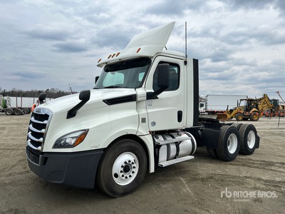 2018 Freightliner Cascadia 126 6x4 T/A Day Cab Truck Tractor