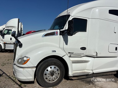 2020 Kenworth T680 CNG 6x4 T/A Sleeper Truck Tractor