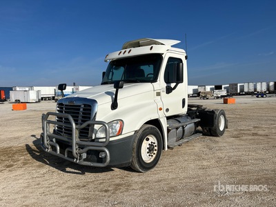 2015 Freightliner Cascadia 125 4x2 S/A Day Cab Truck Tractor