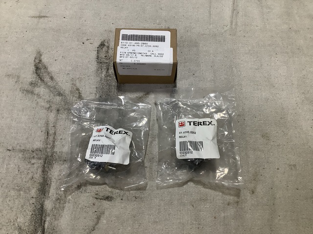 (127) Terex 07.0703.0262 Relays