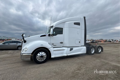 2017 Kenworth T680 6x4 T/A Sleeper Truck Tractor