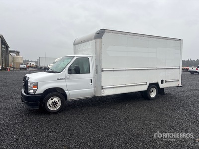 2022 Ford E350 4x2 Van Truck