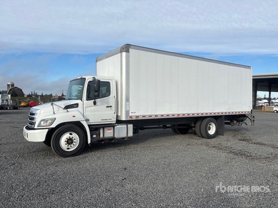 2020 Hino 268 4x2 Furgoneta caja cerrada