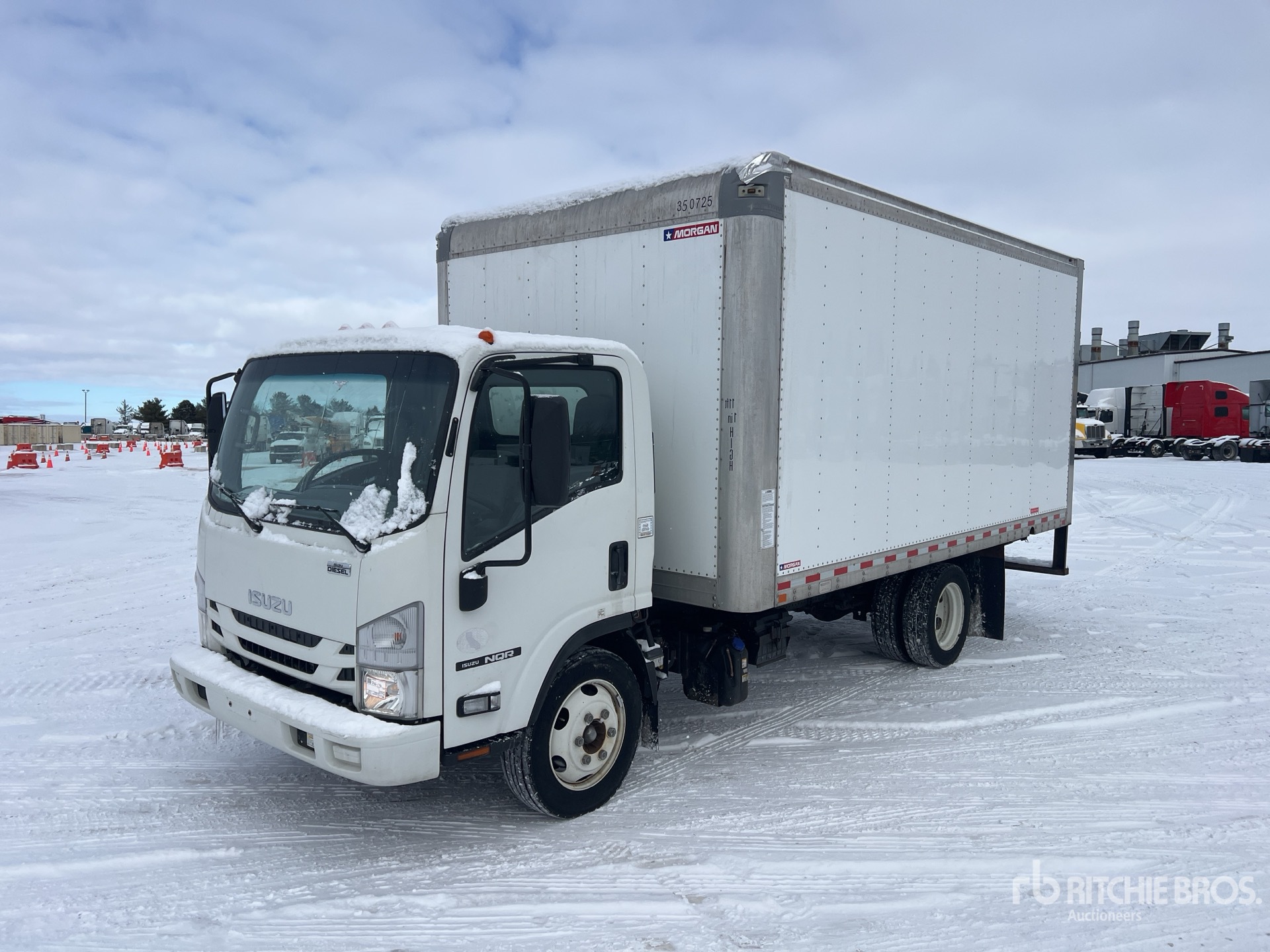 2020 Isuzu NQR 4x2 Van Truck
