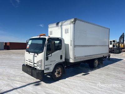 2015 Isuzu NPR HD 4x2 Furgoneta caja cerrada