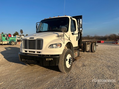 2020 Freightliner M2 106 4x4 Camión Caja Abierta