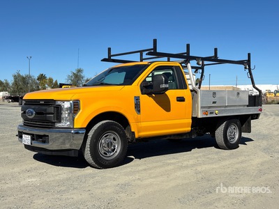 2019 Ford F-250 XL 4x2 Flatbed Truck