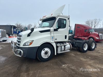 2018 Freightliner Cascadia 126 6x4 T/A Day Cab Truck Tractor