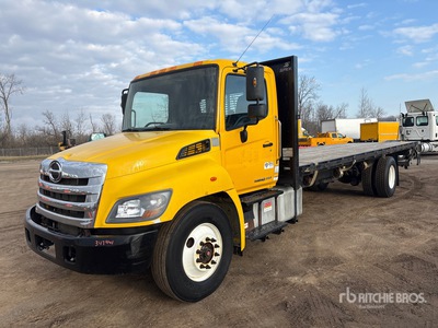 2020 Hino 338 4x2 Flatbed Truck