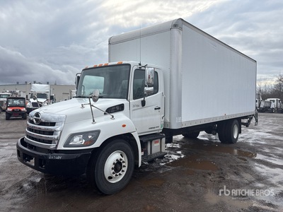 2019 Hino 268 4x2 Furgoneta caja cerrada