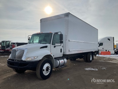2018 International 4300 4x2 Moving Van Truck