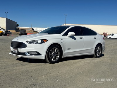 2017 Ford Fusion SE Plug-In Hybrid Automobile