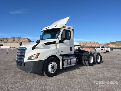 2019 Freightliner Cascadia 126 6x4 Day Cab Truck Tractor