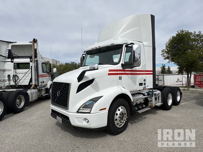 2020 Volvo VNR64T 6x4 Ciągnik siodłowy T/A z kabiną dzienną