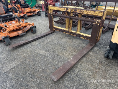 Cat 72 in Q/C Fourches pour chargeuses sur pneus - Fits Cat 938