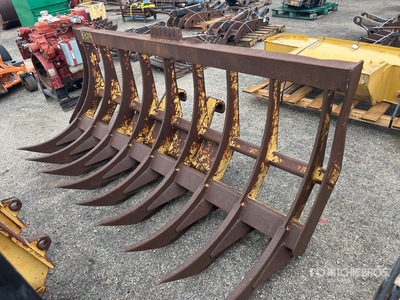 112 in Q/C Wheel Loader Root Rake ملحقات جرافة - Fits Cat 938