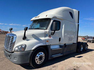 2016 Freightliner Cascadia 125 6x4 3- Achs Sattelzugmaschine mit Schlafkabine