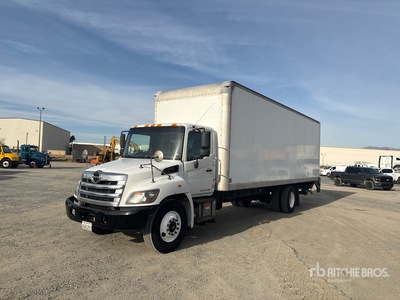 2019 Hino 268 4x2 Camion fourgon