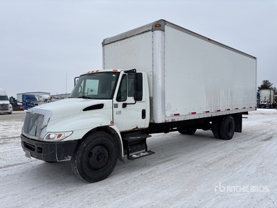 2007 International 4300 4x2 Moving Van Truck