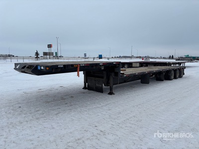 2015 Manac 14352A000 Tri/A 53 ft - 70 ft Extendable Step Deck Trailer